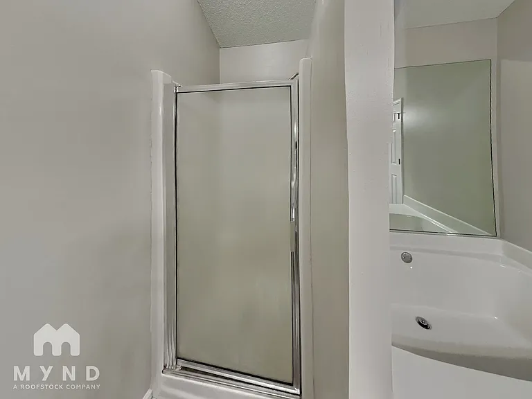 215 Shamrock Way — Photo 16