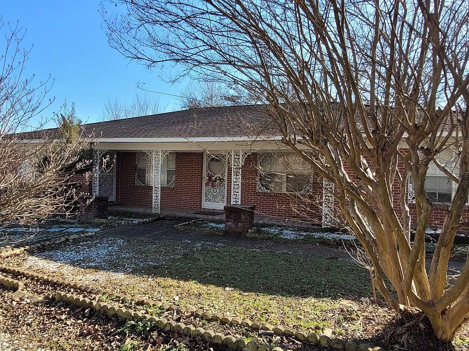 1st image of 305 Pine St