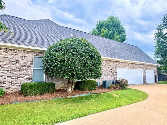 4th image of 2815 Orchid Cir