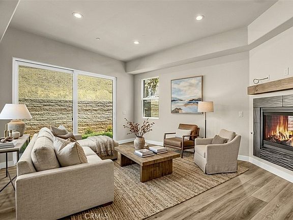 4th image of 681 Castlehill Dr