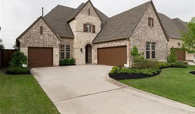 7215 Marquis Ln — Photo 2