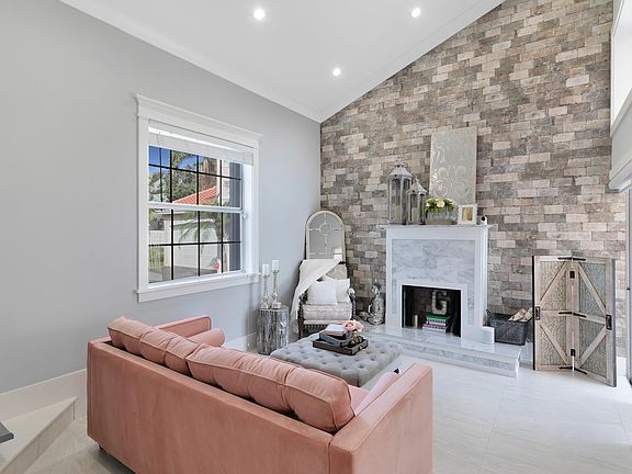 5th image of 6111 NW 43rd Avenue