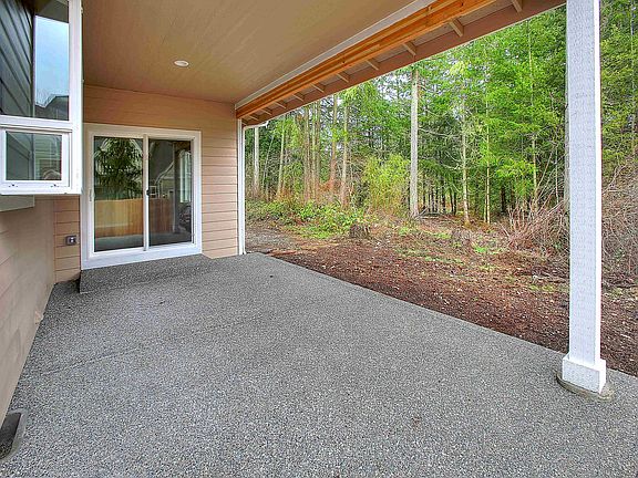 3rd image of 7135 Sierra Dr SE