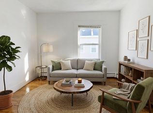 134 5th St #3, Cambridge, MA 02141