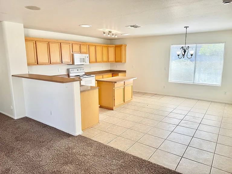 2106 W Alta Vista Rd — Photo 10