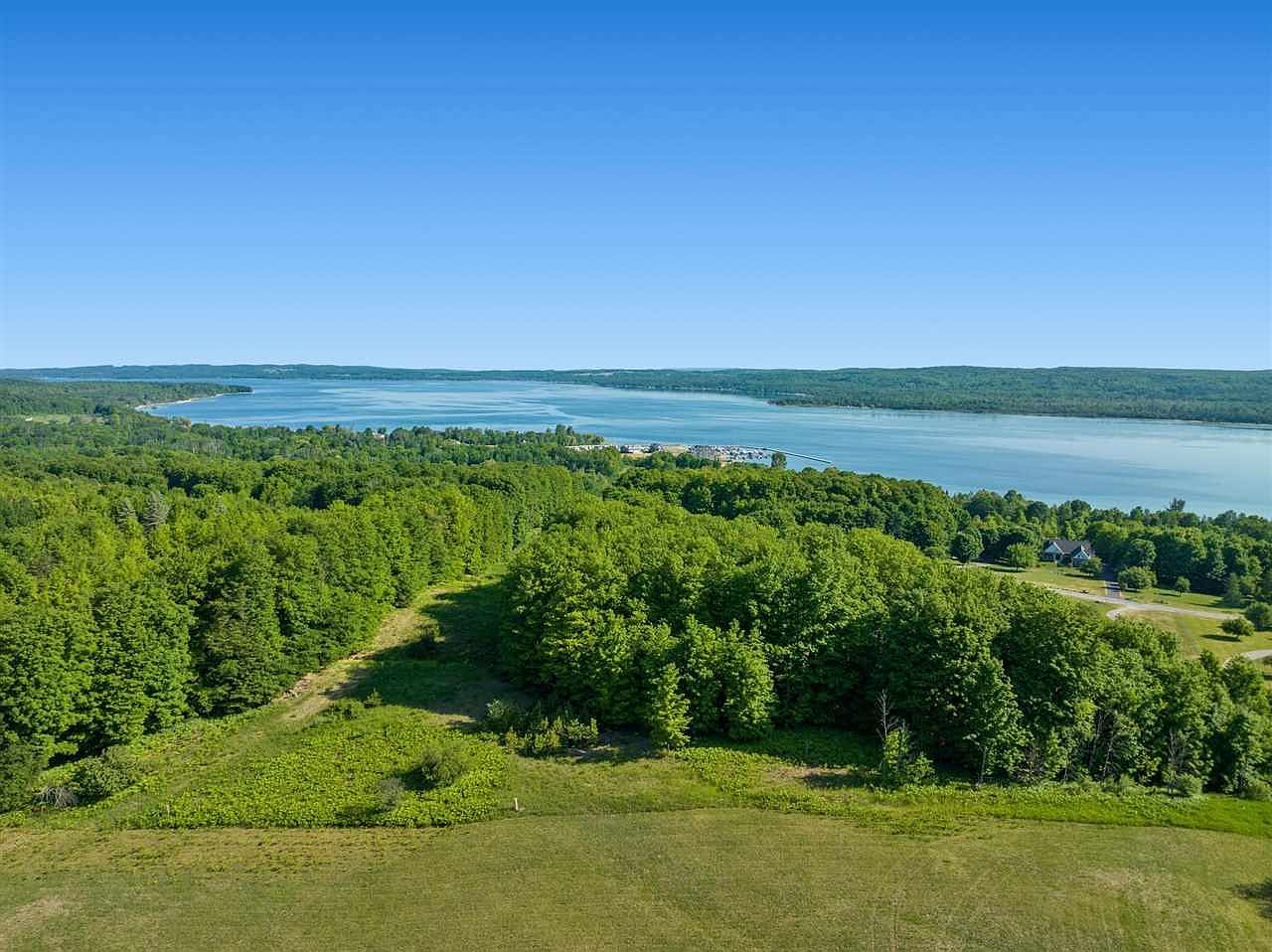 237 Ridge St, Boyne City, MI 49712 MLS 470953 Zillow