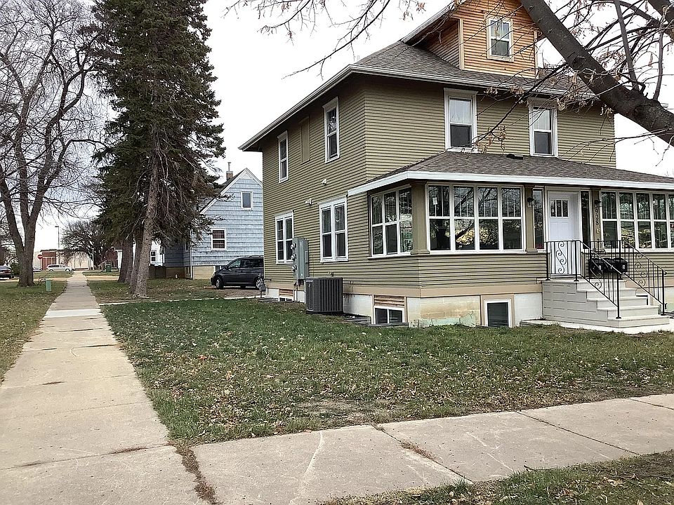 1st image of 928 8th Ave #1