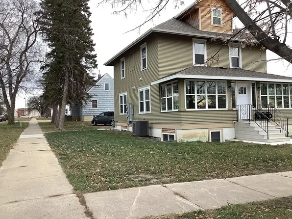 928 8th Ave #1, Brookings, SD 57006