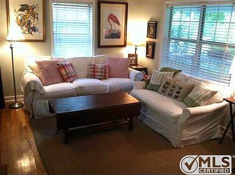 4th image of 518 Collins Dr