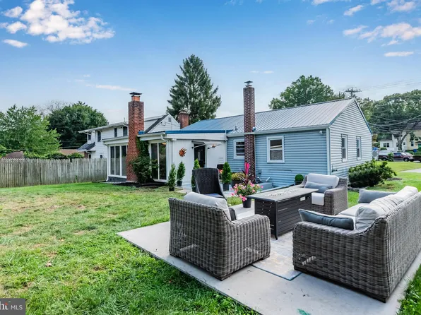 225 N 21st St, Camp Hill, PA 17011