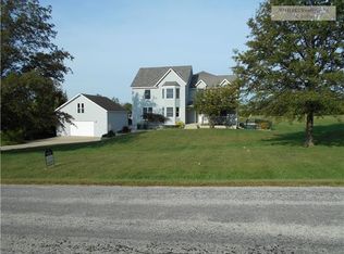 9260 Oakcrest Dr, Lenexa, KS 66227
