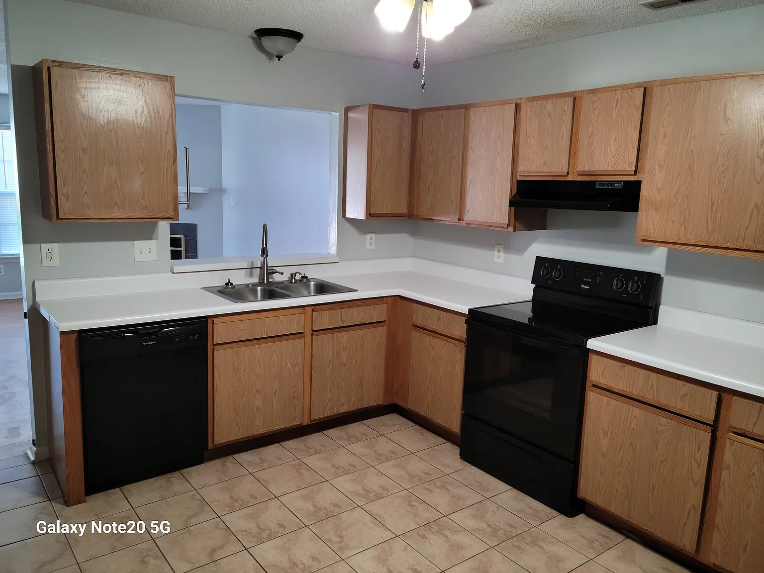 2 bed, 992 sqft, $1,100 — Photo 3