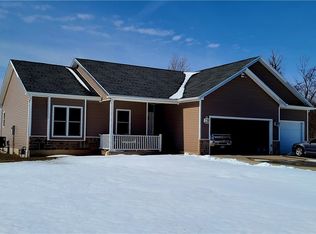 5680 Cummings Rd, Akron, NY 14001