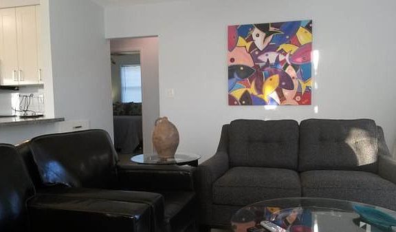 5th image of 2600 NE 6th Ave
