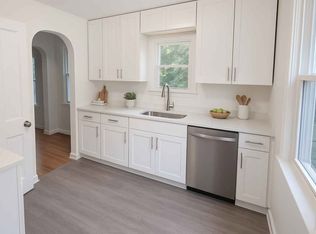 8070 Red Oak Dr, Mounds View, MN 55112