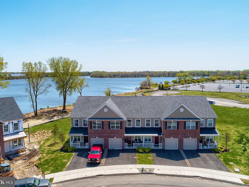 1st image of 16719 River View Cir