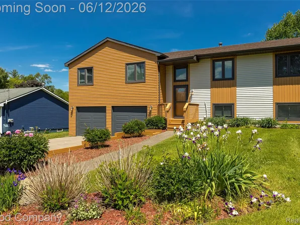 5410 Edgar Rd, Clarkston, MI 48346