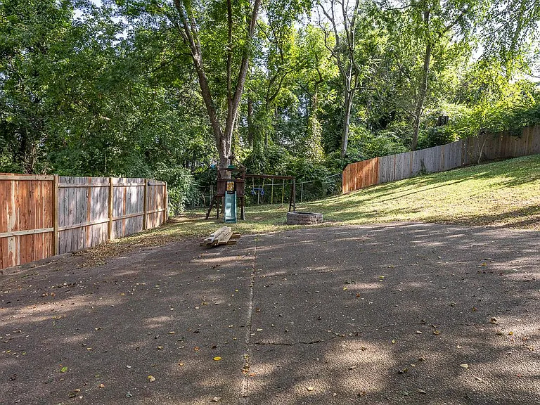 632 Watsonwood Dr — Photo 43
