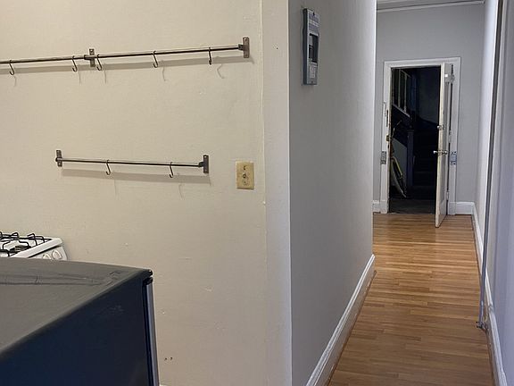 5th image of 2509 N Charles St #2R
