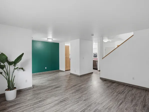 467 Tulipan Way, Talent, OR 97540