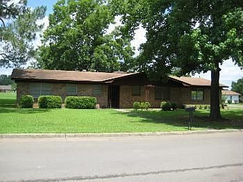 1st image of 100 Shumaker Dr