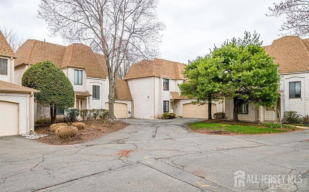 2 bed, 2.5 bath, 1486 sqft, $3,200 — Photo 1