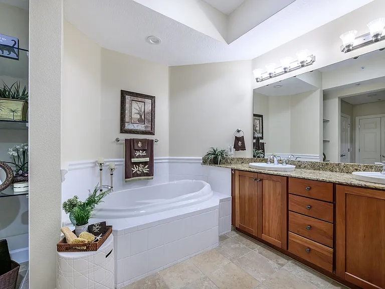 8581 Amberjack Cir #303 — Photo 39