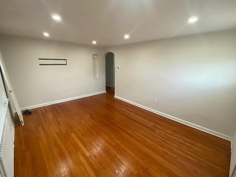 47 Emma Pl #2B — Photo 4