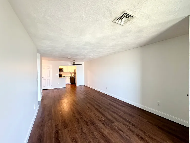 677 Quincy Shore Dr #307 — Photo 6