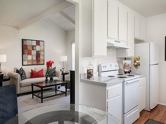 Included: mounted microwave above stove (not pictured)