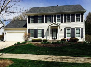 1020 Hobble Bush Ln, Elgin, IL 60120