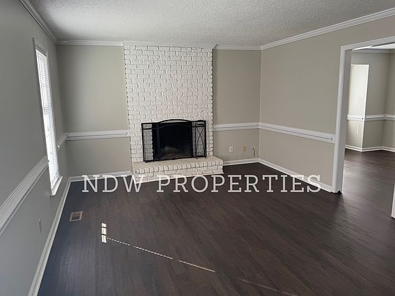 4th image of 604 Dana Ln