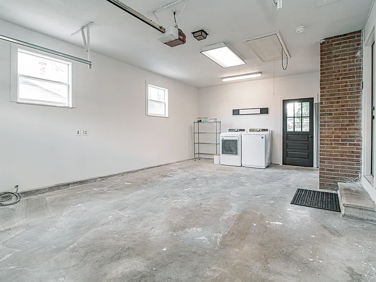7707 Windsong Rd — Photo 36