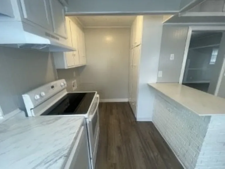 987 Hazel Ave — Photo 7