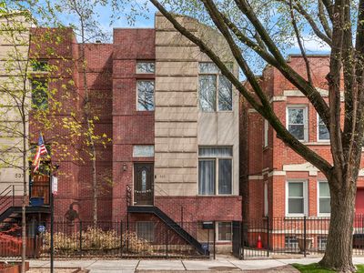 535 N Wood St, Chicago, IL, 60622