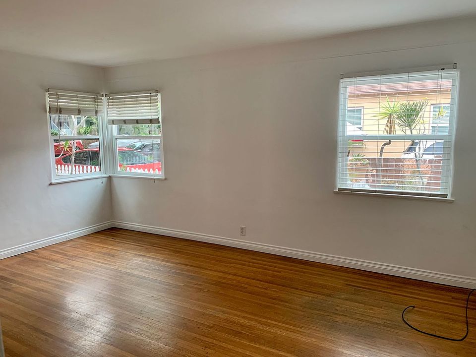 1st image of 2334 Oak St #155