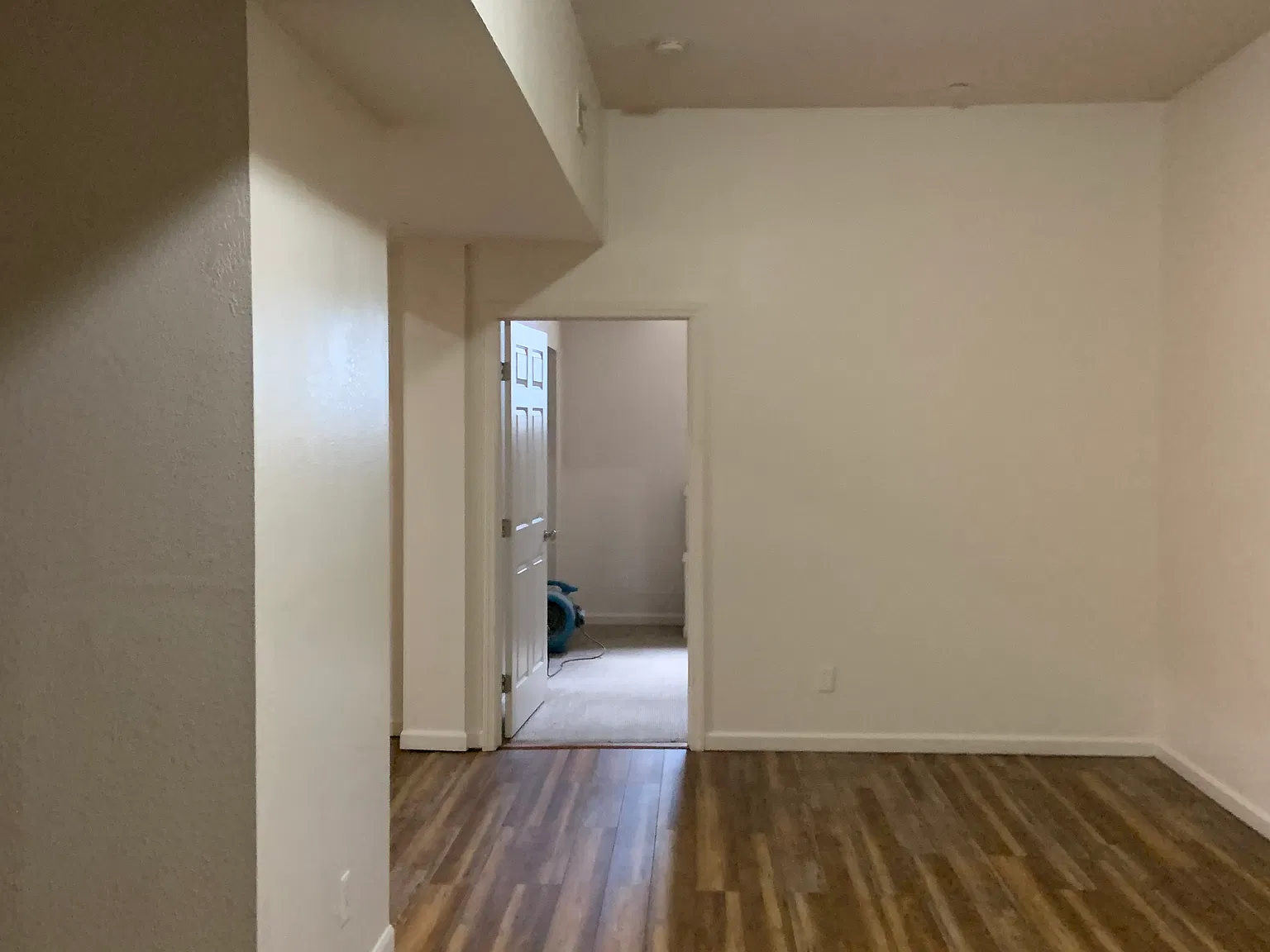 4 bed, 2600 sqft, $2,600 — Photo 2