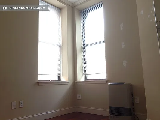 Rented by Compass | media 12