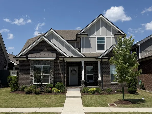 6221 Crawford Dr, Hermitage, TN 37076