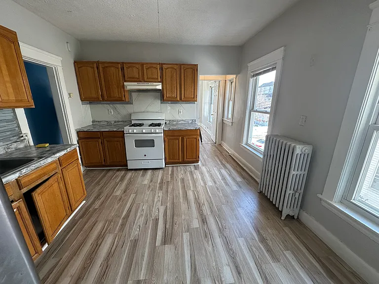 124 Kendall St #2 — Photo 25