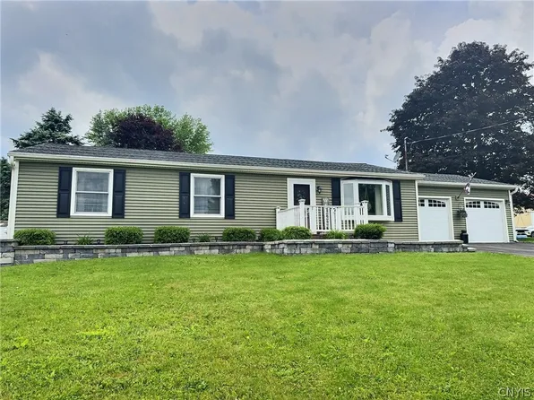 115 Walpole Rd, Groton, NY 13073
