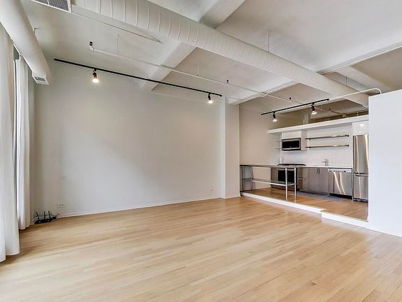 3rd image of 633 S Plymouth Ct APT 508