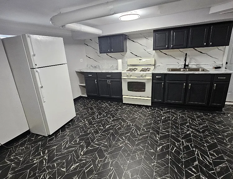 7939 S Langley Ave #B — Photo 5