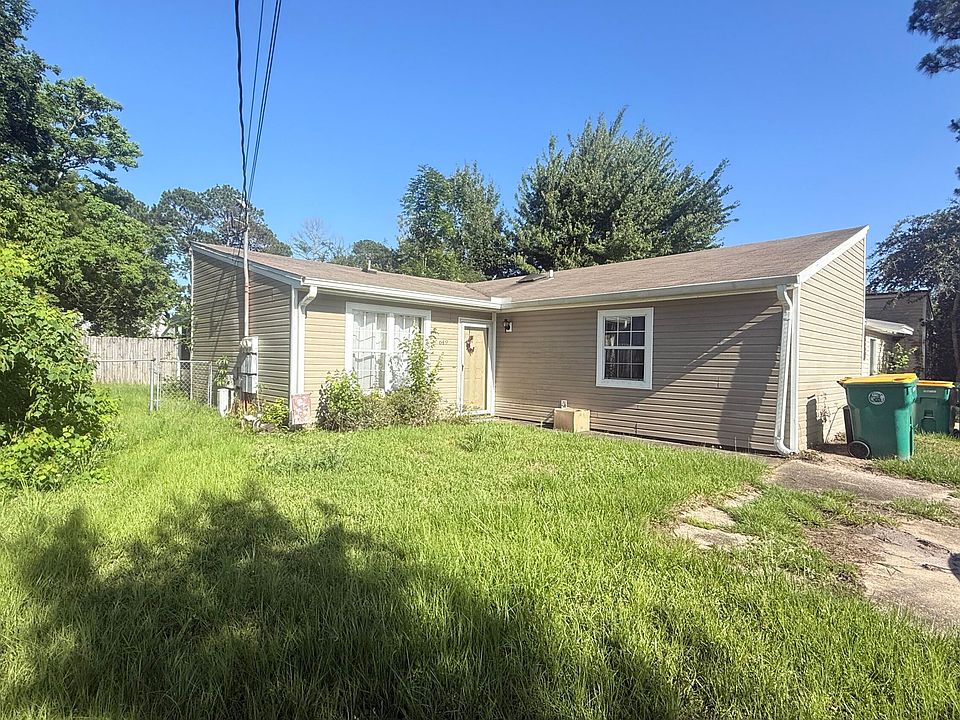1st image of 649 Carnathan Ct