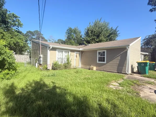 649 Carnathan Ct, Fort Walton Beach, FL 32547