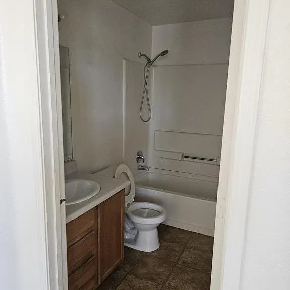 2500 Adelante Ave — Photo 9