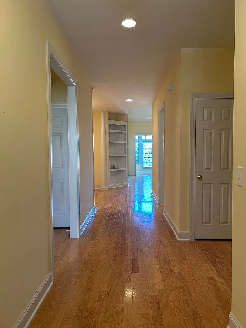 Beautiful 2- bedroom 2- bathroom townhouse availble in Waterford — Photo 4