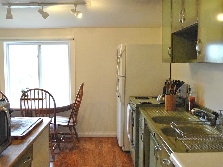 1685 Taylor Ave W #2 — Photo 10