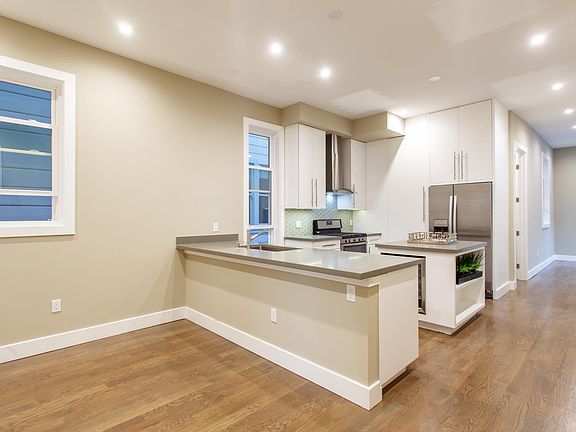 2nd image of 1899 Green St APT 2