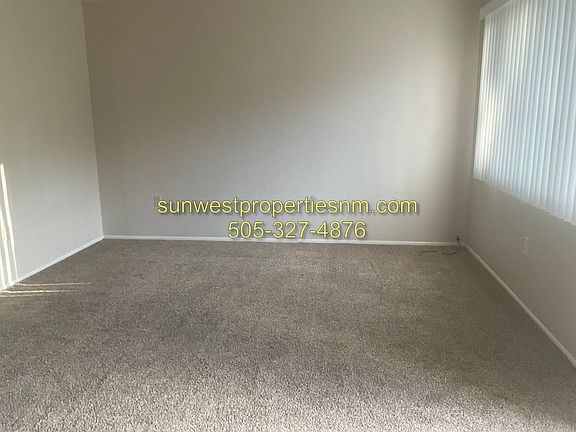2nd image of 304 N Rio Grande Ave